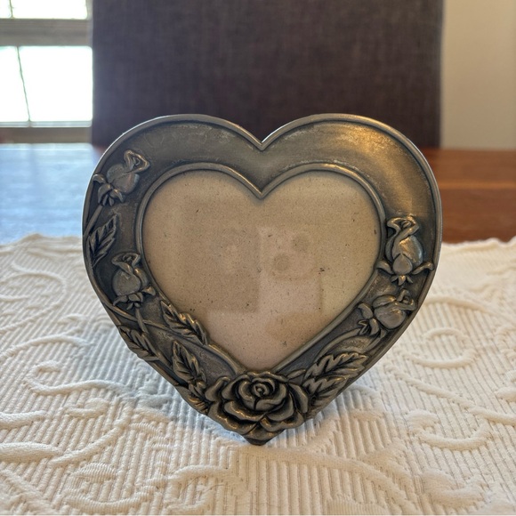 Connoisseur 2 Photo Frames Metal Silver Flowers & Leave Vines‎ Picture Holder - Picture 4 of 16